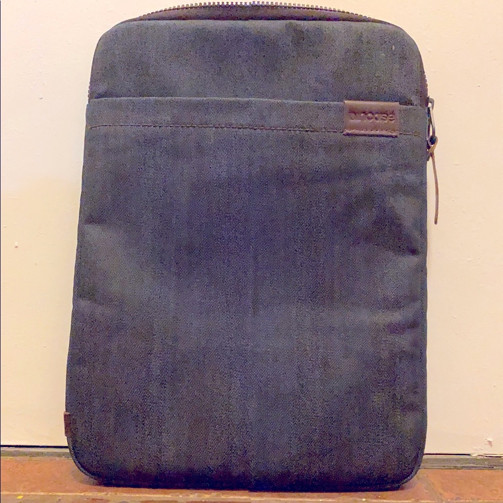 Incase denim 13’ in Mac Book case